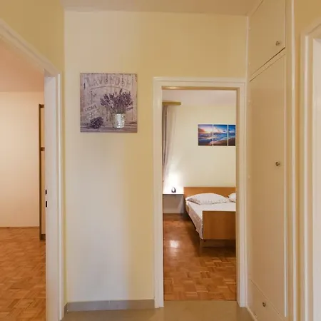 Brkljaca Apartment *