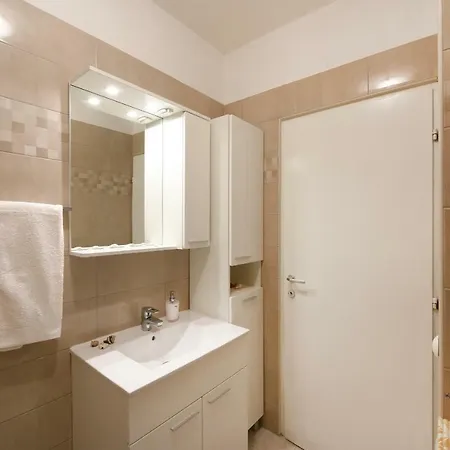 Brkljaca Apartment *